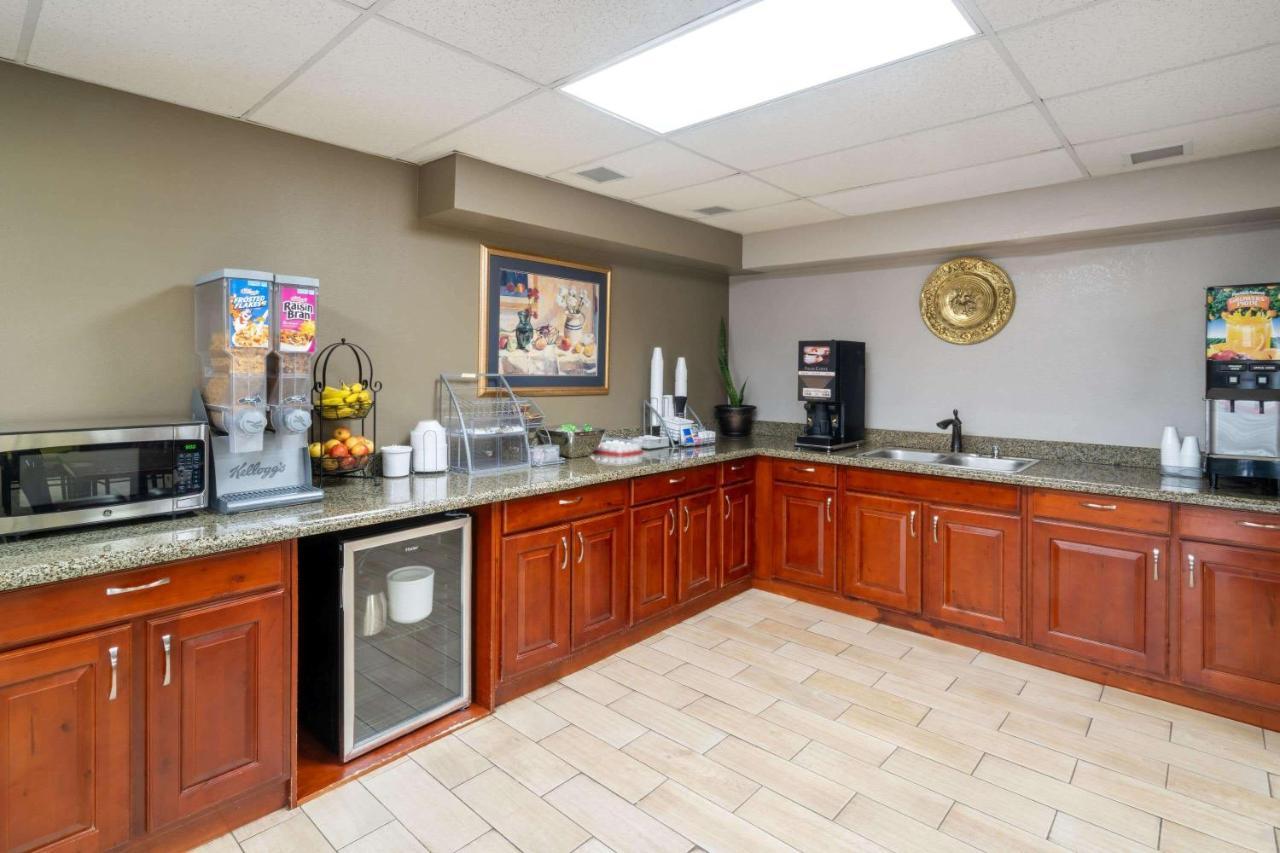 Super 8 By Wyndham Shepherdsville - Louisville South I65 Ngoại thất bức ảnh
