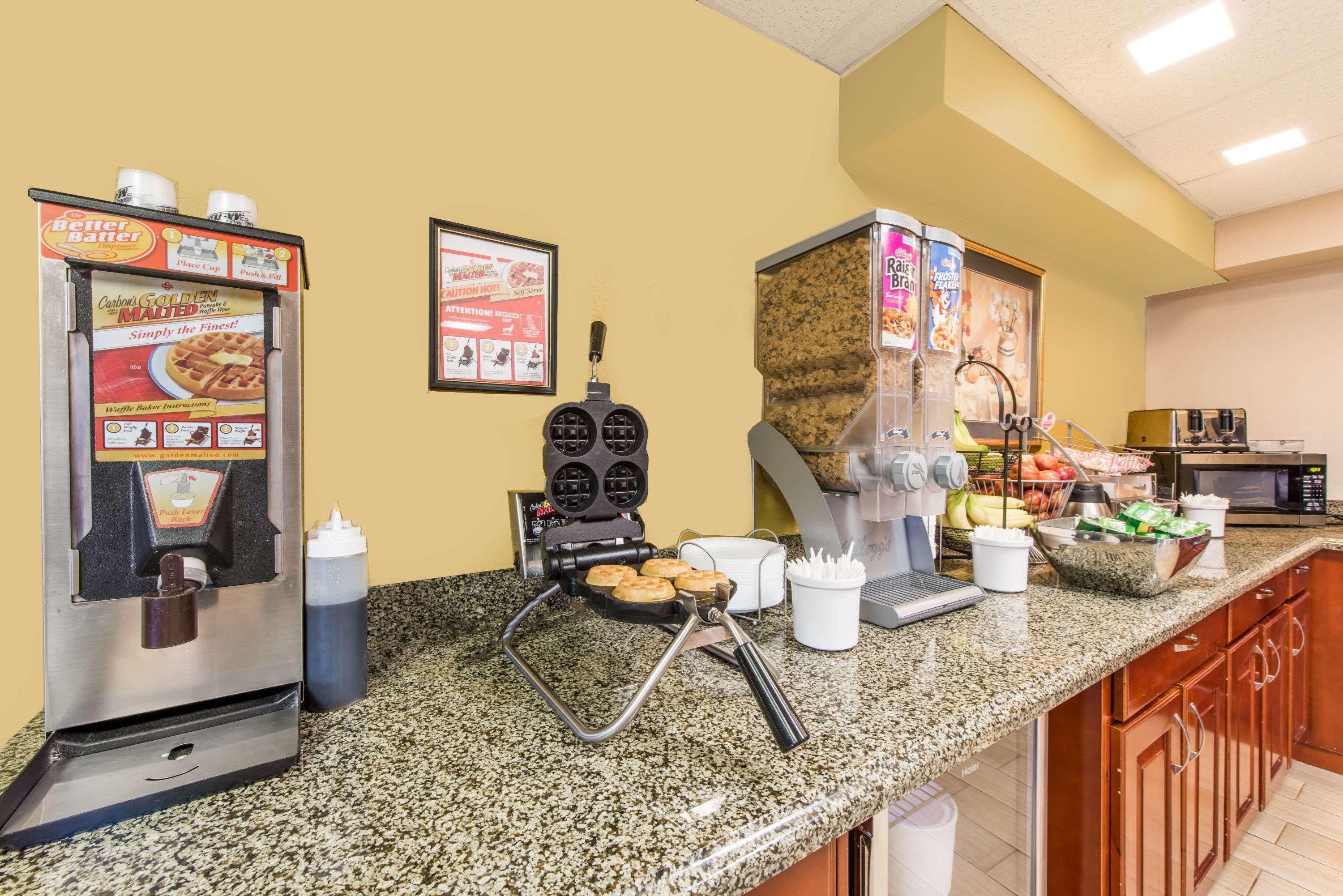 Super 8 By Wyndham Shepherdsville - Louisville South I65 Ngoại thất bức ảnh