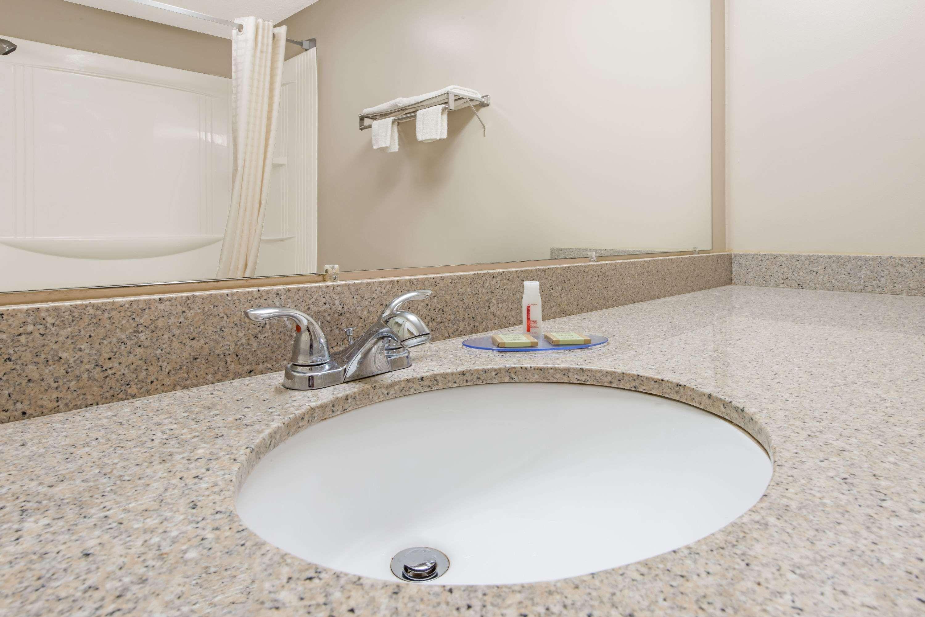 Super 8 By Wyndham Shepherdsville - Louisville South I65 Ngoại thất bức ảnh