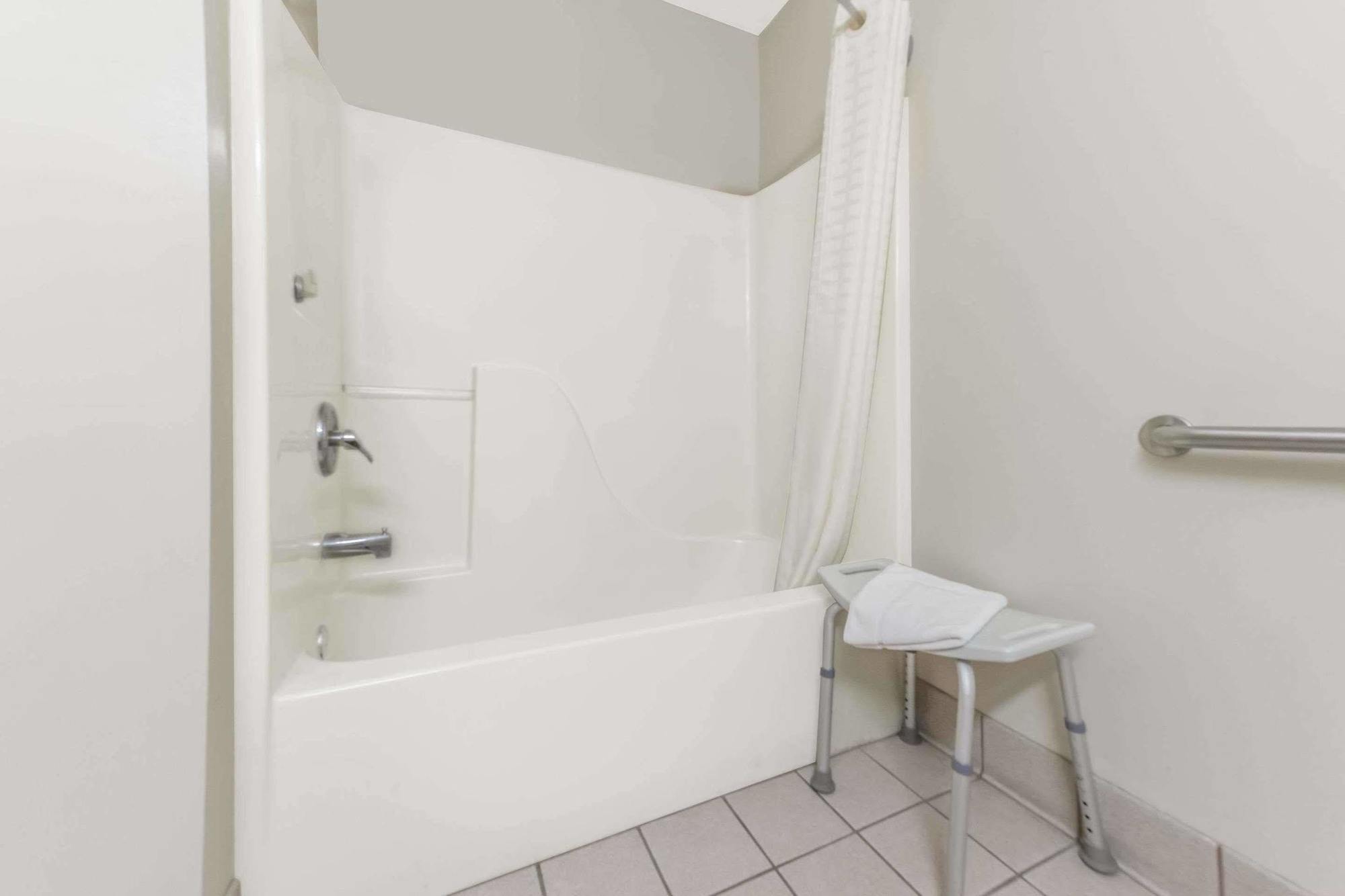 Super 8 By Wyndham Shepherdsville - Louisville South I65 Ngoại thất bức ảnh